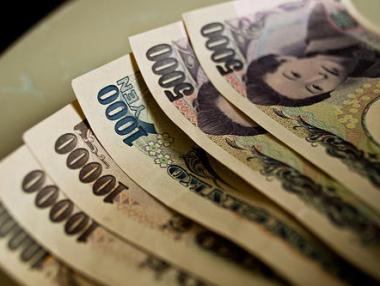 Япония е изправена пред нов ръст на данъците