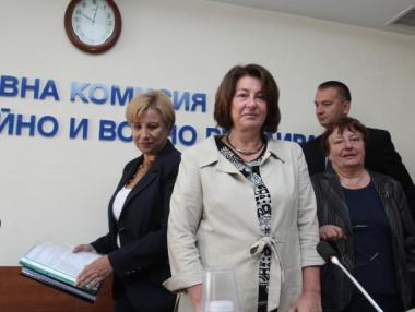 ДКЕВР отложи решението за скока в цената на тока