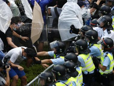 Пекин блокира Instagram заради протестите в Хонконг