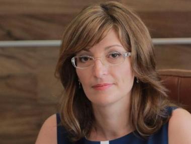 Захариева отхвърли съкращаване на разходи