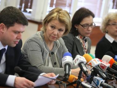 ДКЕВР втори ден решава за цената на тока