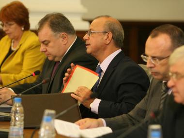 Синдикати и работодатели против актуализацията на бюджета