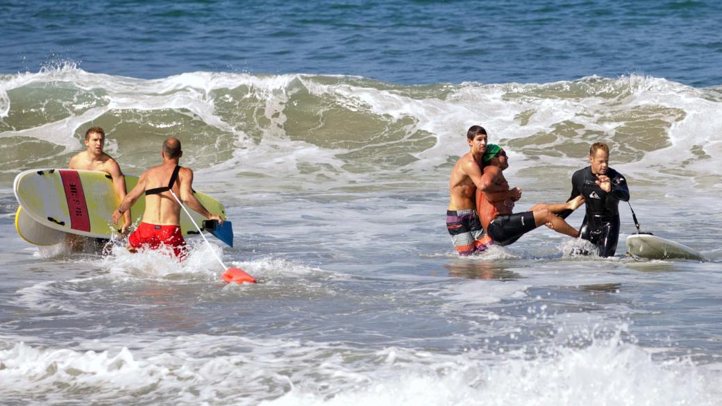 Атаки на акули затварят плажове в Калифорния