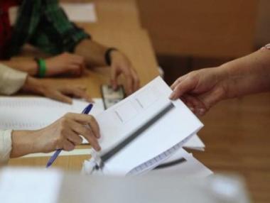 8 партии в парламента, 0,6% разделят БСП и ДПС