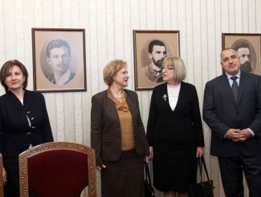 ГЕРБ пуска три дами в преговори за коалиция