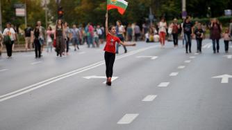 Economist: Ново нестабилно и разделено правителство