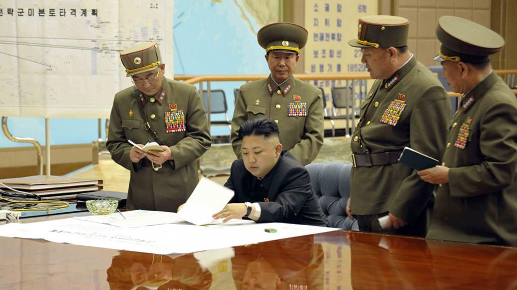 Ким Чен Ун най-накрая се е появил пред народа