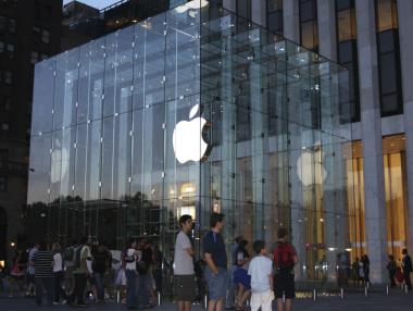 Apple фалирала два финландски отрасъла