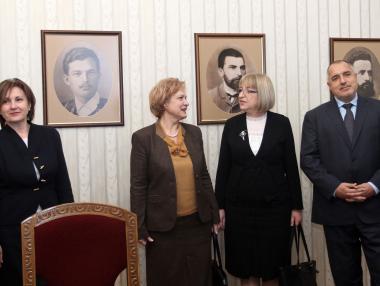 ГЕРБ се консултира с Патриотичния фронт и АБВ