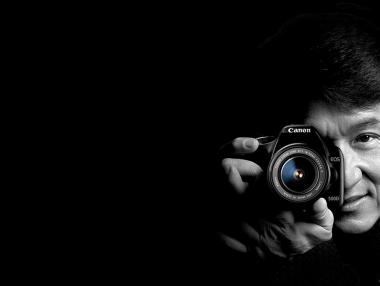 Canon със свита печалба заради бума на камери на смартфони