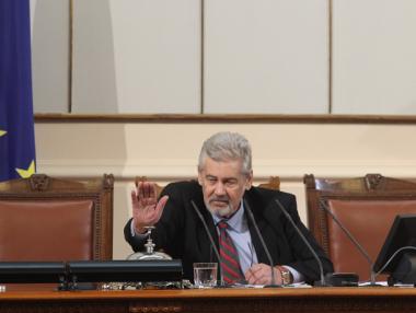 „Трябва да върнем крачка по крачка доверието на хората“