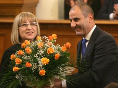 Цецка Цачева е новият стар председател на 43-ото НС