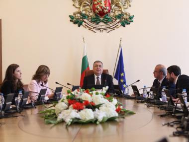 5,6 млн. лв. дават на общините за развитие на средното образование