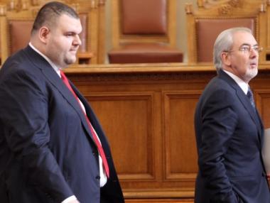 Законът на ДПС за КТБ се оказа много шум за нищо