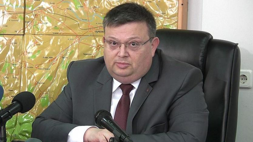 Цацаров ще иска имунитета на поне 7 депутати