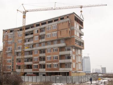 Спад на жилищното строителство