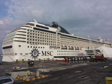 16-палубния “MSC Orhestra“ закрива круизния сезон на Морска гара Бургас