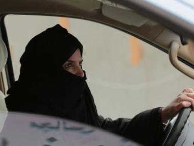 Саудитска Арабия разреши на жените да карат