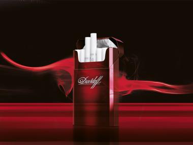 Протекционизъм: Вдигнаха тайно цените на цигарите внос