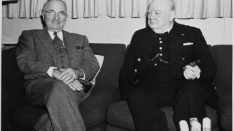 Чърчил молел Труман за атомна бомба върху Кремъл