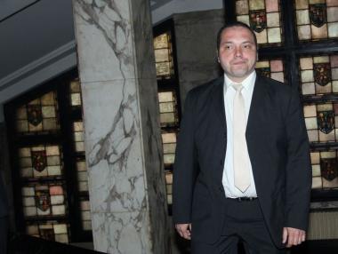 Изчезна скандалното тефтерче на Филип Златанов