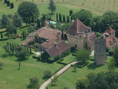 Продават френски замък от 12-и век за 6.2 млн. евро