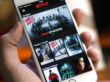 iPhone 6 Plus ще показва Full HD филми от Netflix