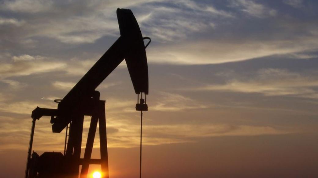 Цената на петрола може да падне под 50 долара