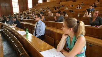 Закриват неефективни специалности в университетите