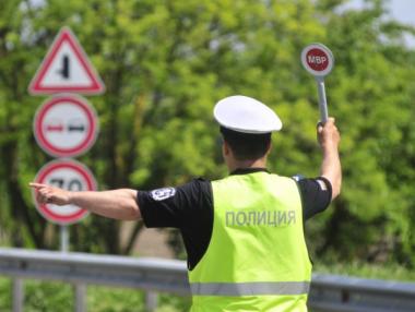 Анкета: 25% от хората „плащат“ редовно на КАТ