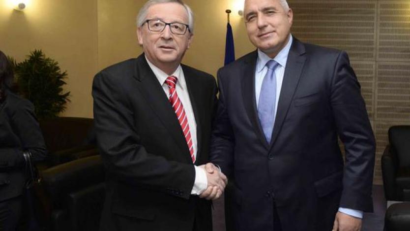ЕК: Не приемаме да шантажират България