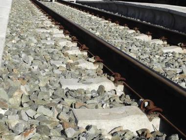 Преустановиха движението в два жп участъка