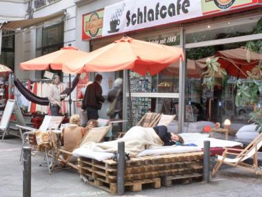 Откриха кафене с бонус „следобедна дрямка“