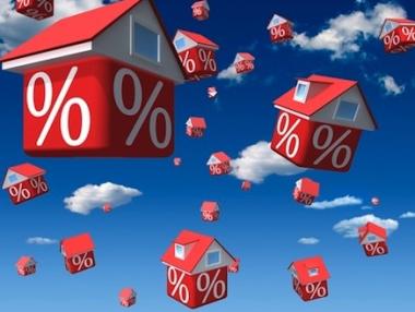 Прогнозират спад на лихвите по кредити