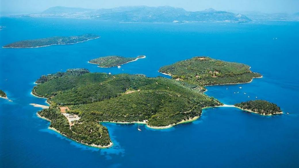 Продават се 20 гръцки острова