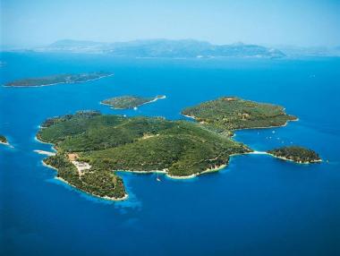 Продават се 20 гръцки острова