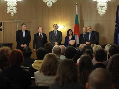 „Орешарски и Искров събориха КТБ“