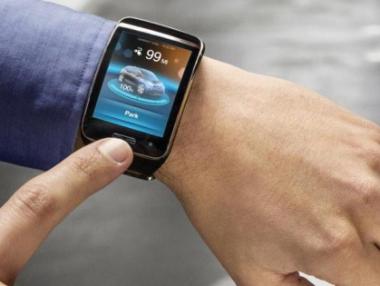 BMW паркира по команда от смарт часовник