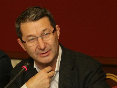 Дръжте си парите в частни фондове