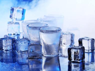 Българин прави леден бар в Лапландия