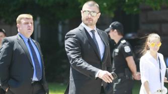 Бареков подава оставка като председател на коалицията ББЦ