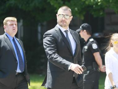 Бареков подава оставка като председател на коалицията ББЦ