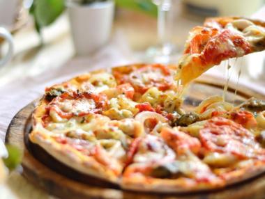 Поръчките на храна за вкъщи се удвояват за година