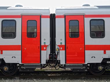 БДЖ с допълнителни вагони за 127 влака по празниците