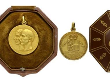 Продадоха сватбения медал на Борис III за €6500