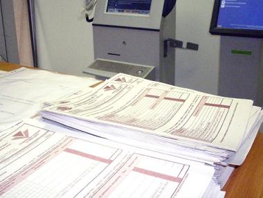 Подадоха първата данъчна декларация след полунощ