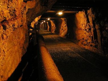 Мина Чукурово спира работа временно