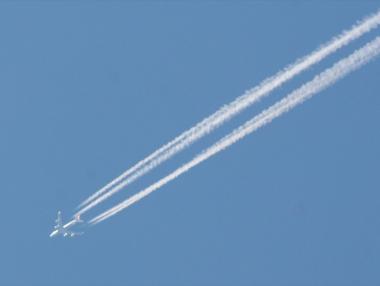 Самолетните пилоти докладват на всеки 15 минути