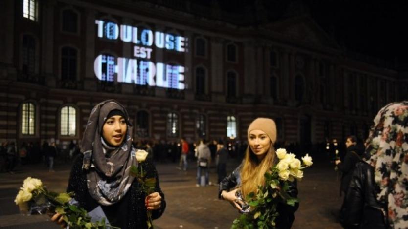Стотици хиляди почетоха жертвите на нападенията във Франция