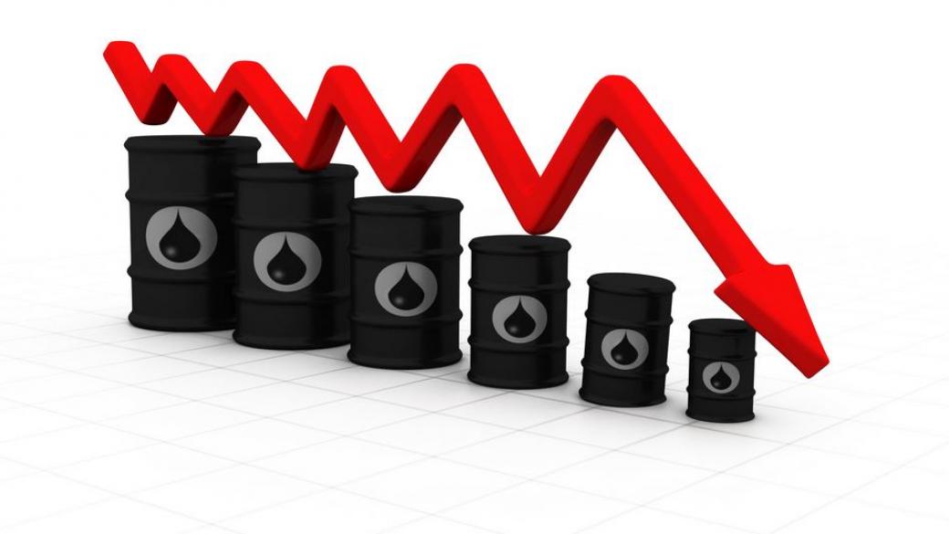 Петролът продължава хода си надолу